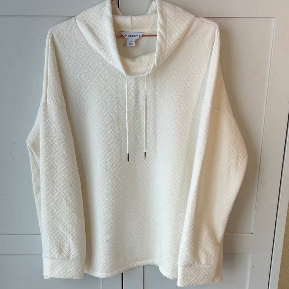 Liz Claiborne Cream Textured Hoodie